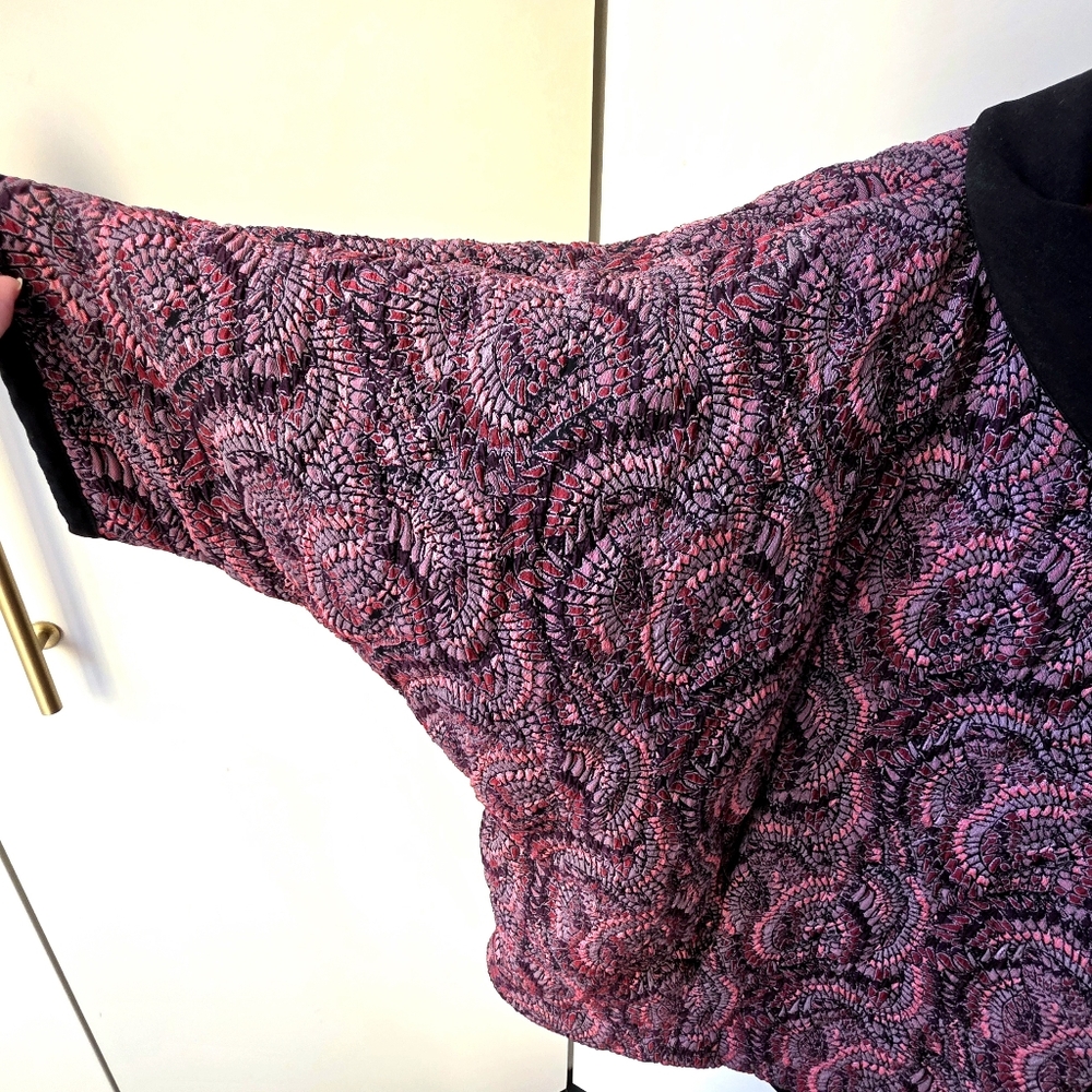 Fab Quilted Raglan Sleeve Top - Picture 5 of 7
